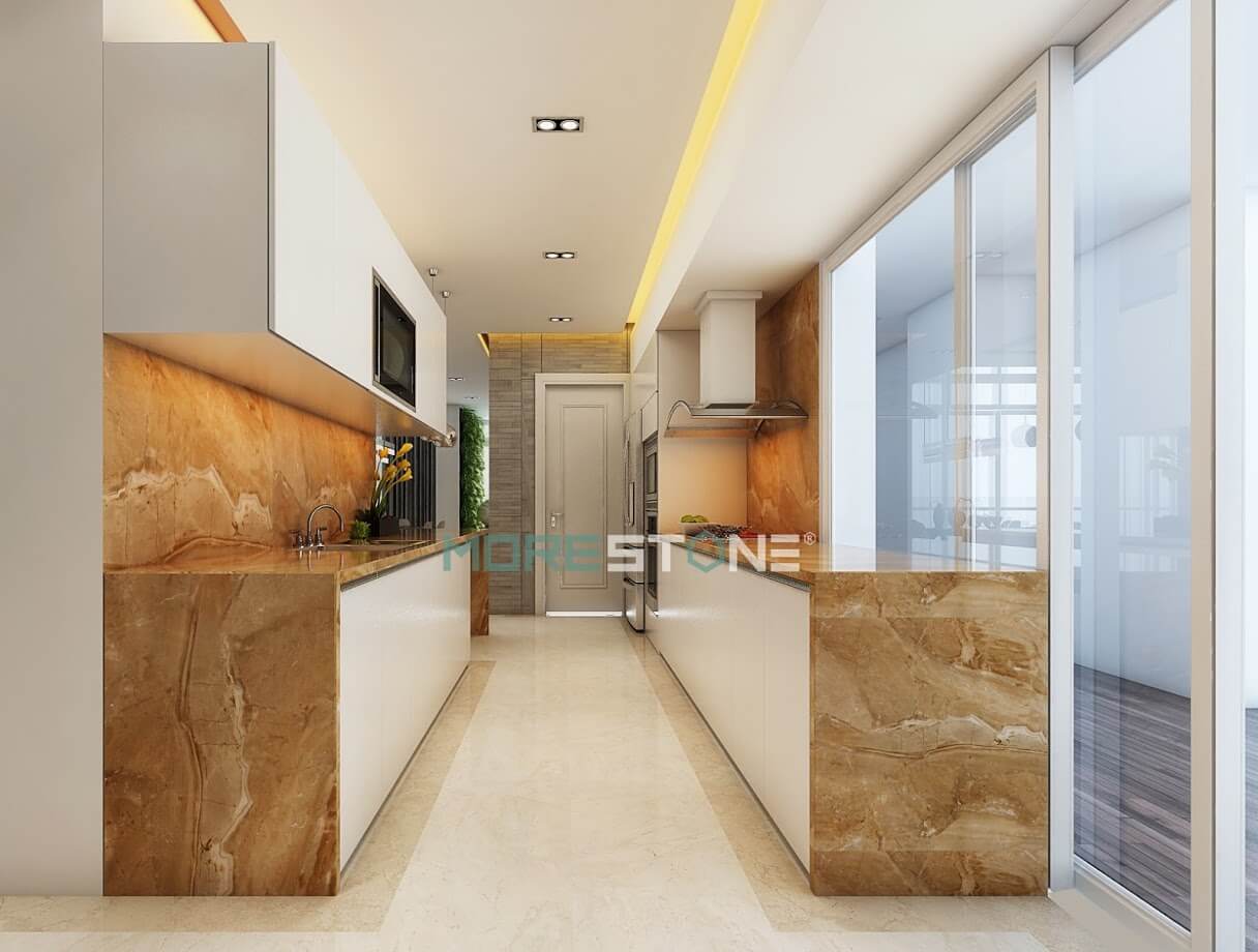 Thiết kế đá ốp bếp tông màu vàng sang trọng với những đường vân đá mềm mại tạo điểm nhấn đặc biệt cho không gian bếp chung cư